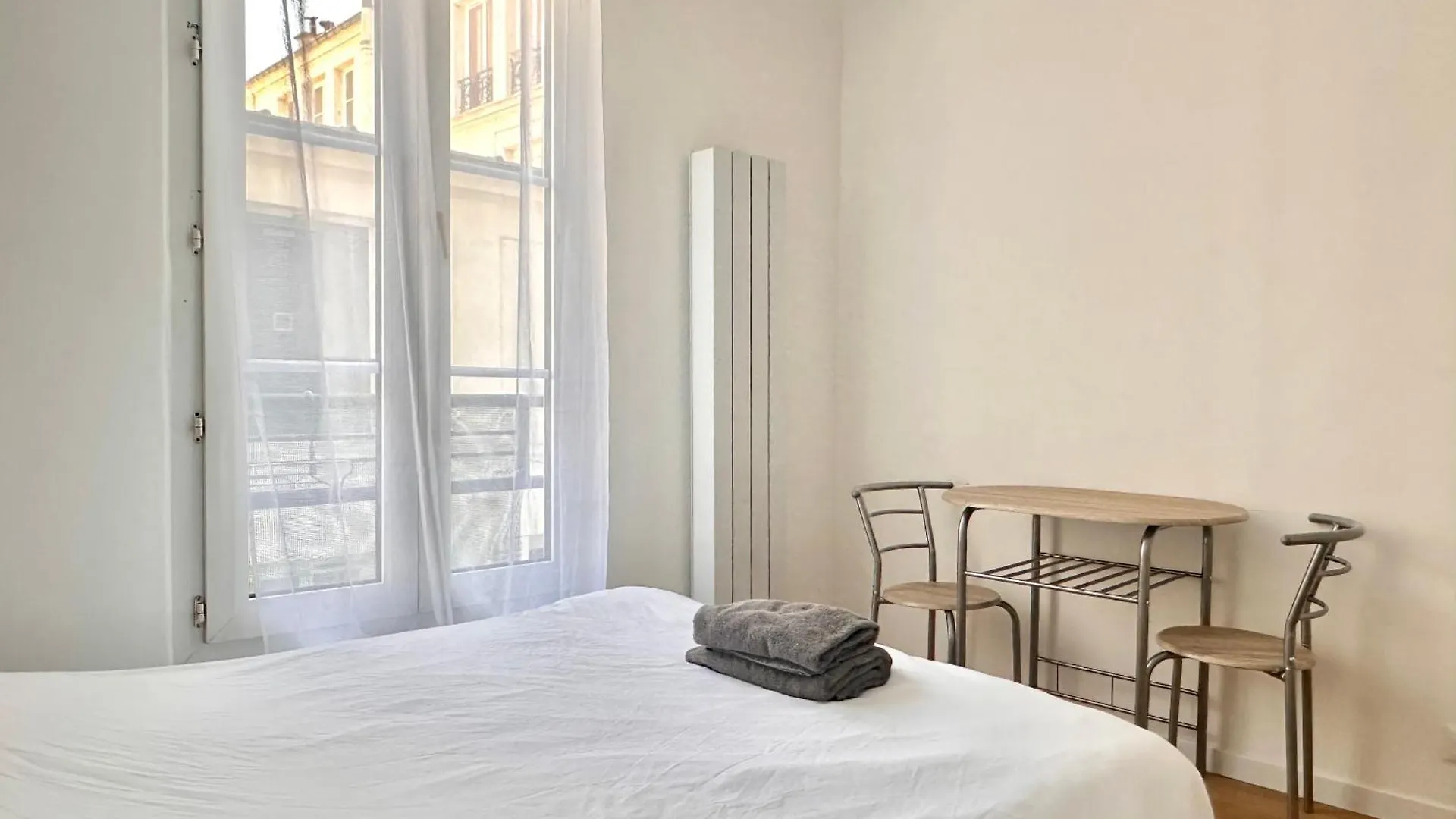 Comfortable Studio Notre-Dame De Lorette Rodier Paris